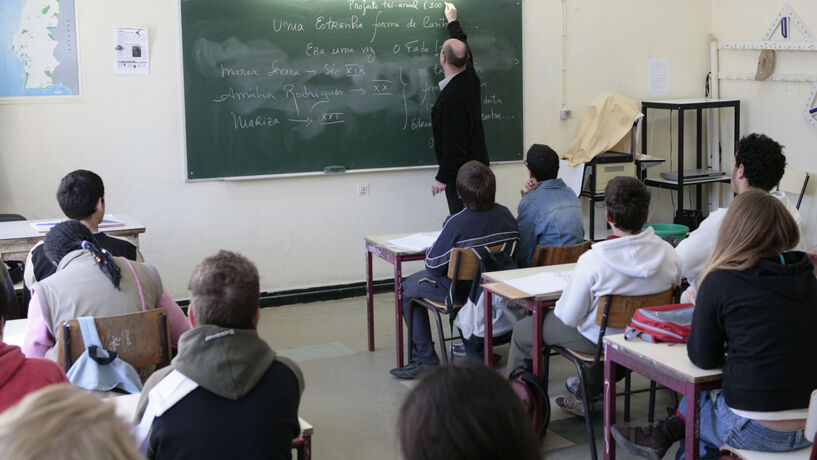 Salário médio dos professores portugueses próximo dos valores mínimos