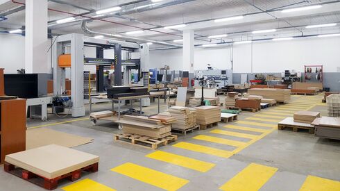 JOM mobila Cães de Pedra para atacar no estrangeiro