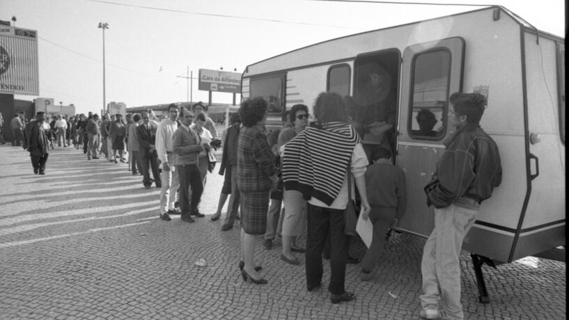 As Carrinhas do IRS, como eram conhecidas, tinham horário alargado, para diminuir as filas de espera.