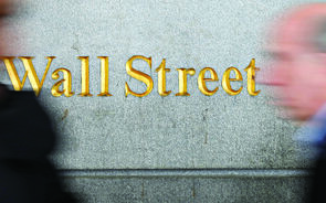 Só Nasdaq alivia em dia de maior volatilidade