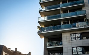 Avaliação bancária da habitação cai nove euros por m² em outubro