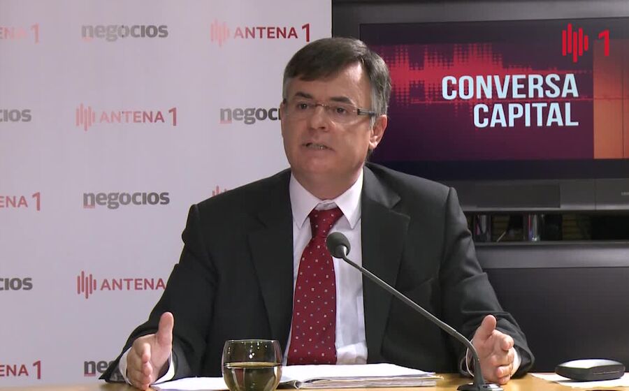 A consolidação orçamental tem 'vulnerabilidades e é reversível'