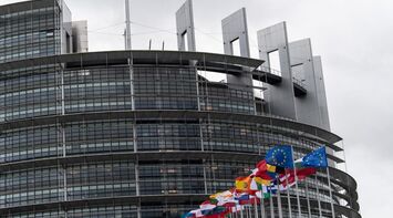 Banca e contas públicas já estavam pressionadas em Portugal antes da covid-19, avisa Bruxelas