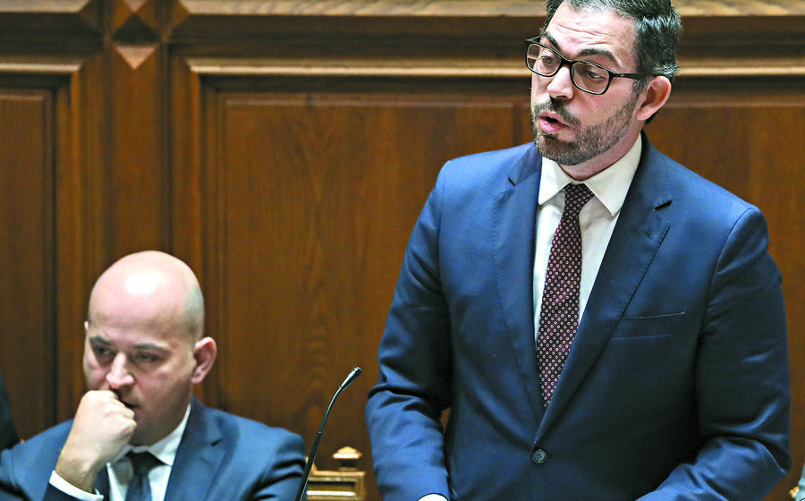 O secretário de Estado dos Assuntos Parlamentares, Duarte Cordeiro, dramatizou ontem ao máximo a possibilidade de o IVA da eletricidade baixar.
