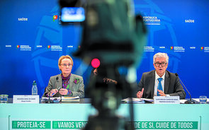 DGS quer crianças a comer mais legumes e fruta e a evitar 'snacks'