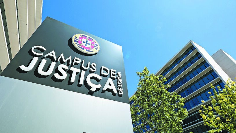 Insolvências e despejos continuam suspensos