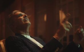 EXCLUSIVO: Nova música e videoclipe de Rui Reininho a idolatrar a indústria 