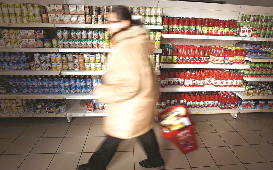 Por causa da crise económica provocada pela pandemia de covid-19, as famílias vão perder rendimentos.