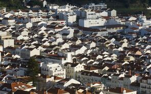 PS quer que câmaras resgatadas possam baixar IMI