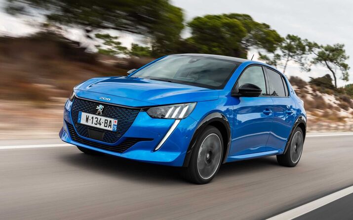 4.º Peugeot 208