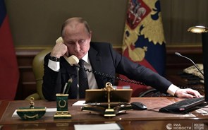 Tecto ao petróleo russo pode não chegar para estrangular orçamento de guerra de Putin