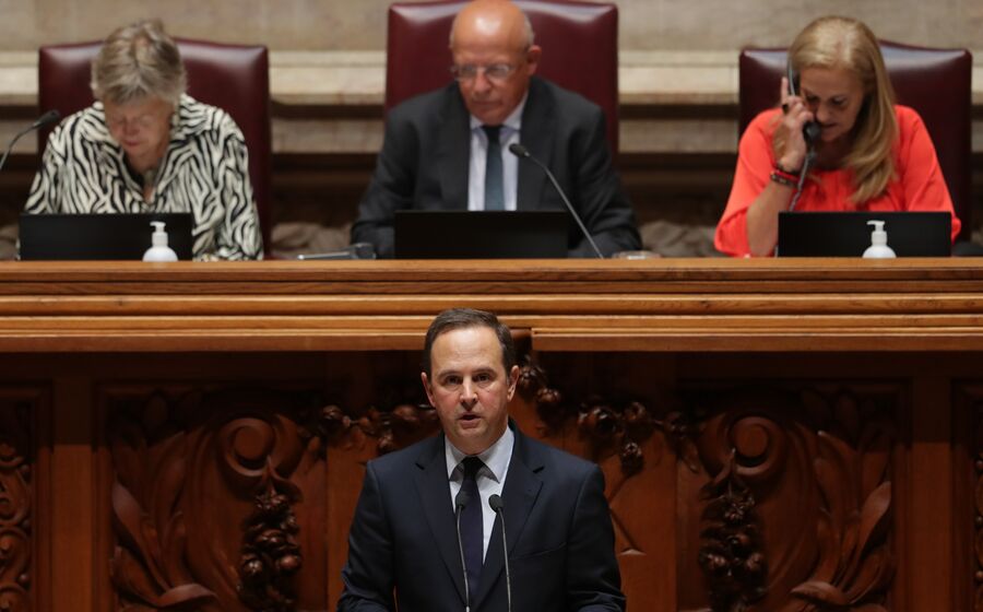 Na proposta de Acordo de Rendimentos, o Governo promete reduzir e mesmo eliminar diferenças entre retenção na fonte e a taxa final de IRS.